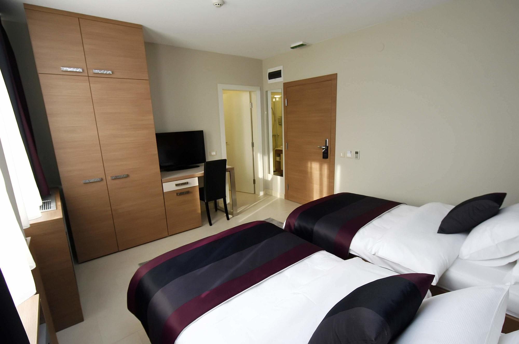 Srbija Garden-free Parking 4*