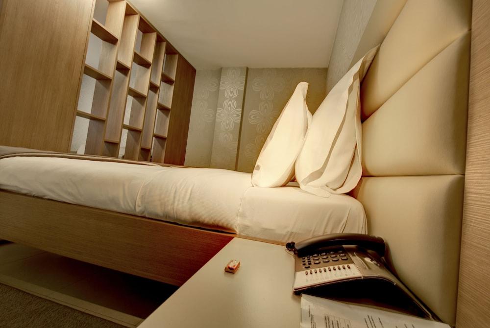 Srbija Garden-free Parking Hotel 4*