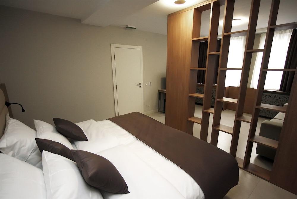 Srbija Garden-free Parking Hotel 4*