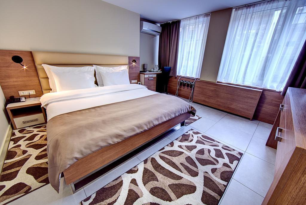 Отель Srbija Garden-free Parking 4*