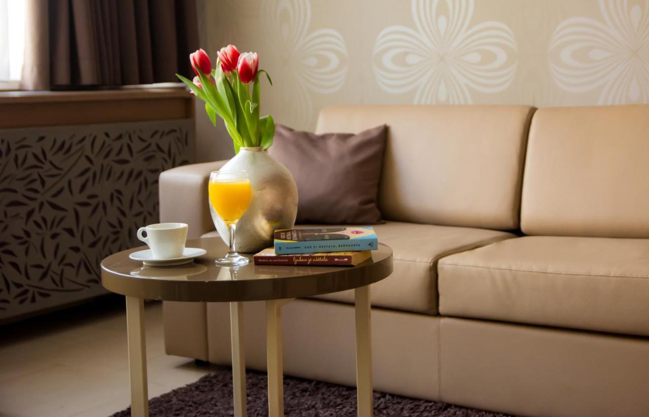 Srbija Garden-free Parking 4* Белград